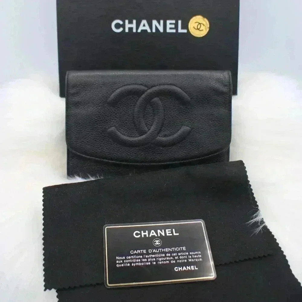 Chanel Caviar Interlocking CC Logo  TriFold Wallet